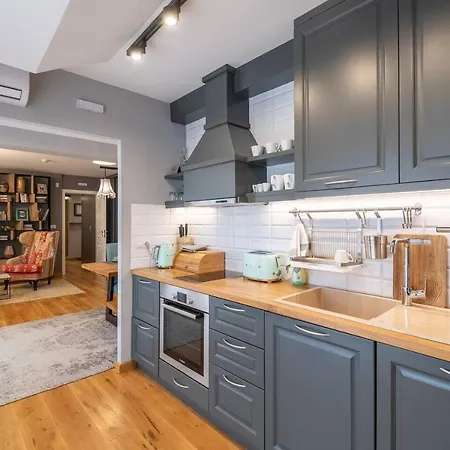 Apartamento 3 Luxurious Aprts + 2 Free Parking Spaces + 10 Ppl *