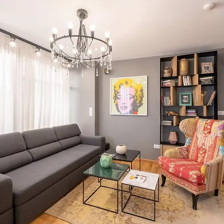 Apartamento 3 Luxurious Aprts + 2 Free Parking Spaces + 10 Ppl