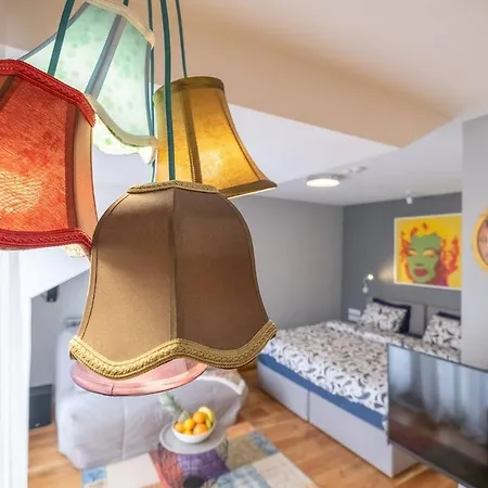 Apartamento 3 Luxurious Aprts + 2 Free Parking Spaces + 10 Ppl